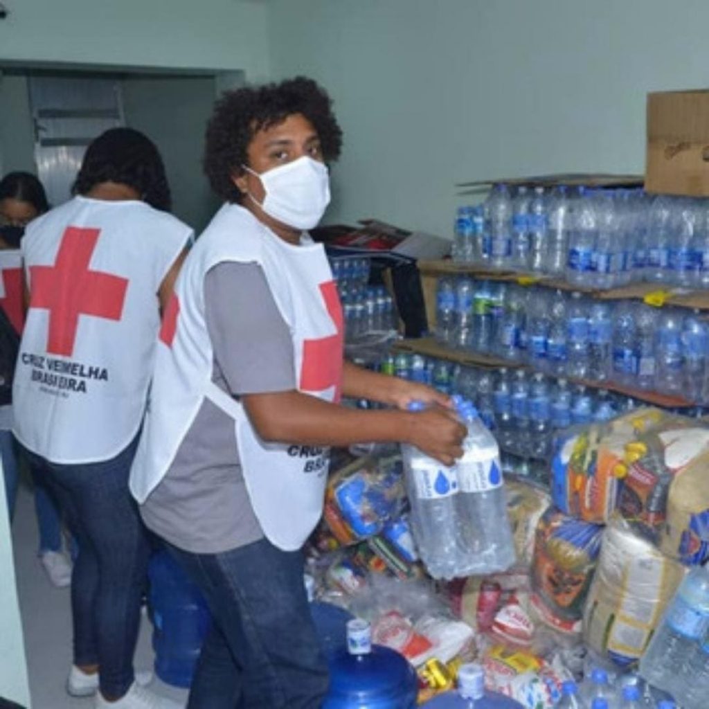 Doações para as vítimas das chuvas de Petrópolis